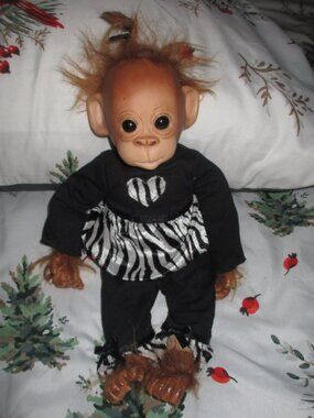 Ashton Drake Galleries Little Bindi Baby Orangutan Cindy Sales 2011 realistic